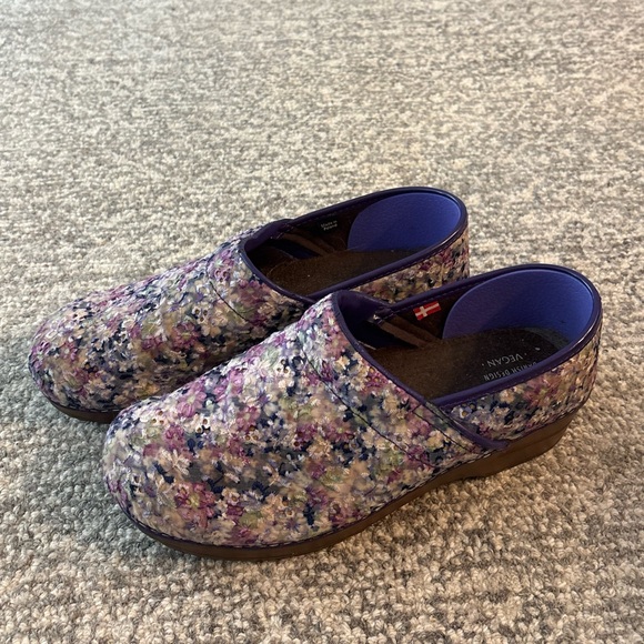 Sanita Shoes - Sanita Floral Mules in Purple and White